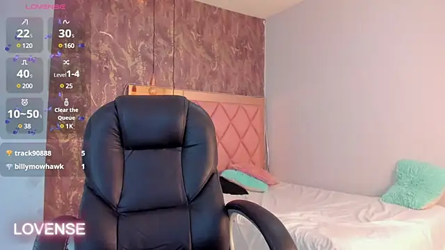 Snapshot of SKYLERWHIITEE chatting on February 2025 08:26:02 AM SKYLERWHIITEE online show from February 2025 08:26:02 AM