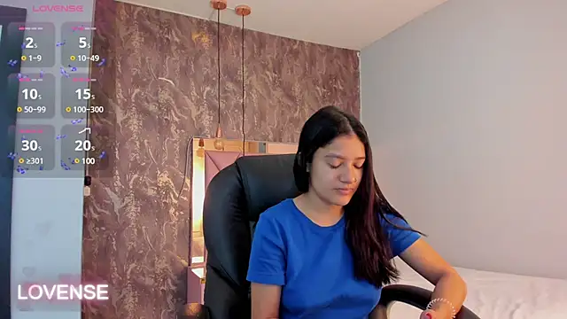 Snapshot of SKYLERWHIITEE chatting on March 2025 03:40:01 AM SKYLERWHIITEE online show from March 2025 03:40:01 AM