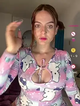 Snapshot of Valery_hilthon chatting on July 2026 11:07:02 PM Valery hilthon online show from July 2026 11:07:02 PM