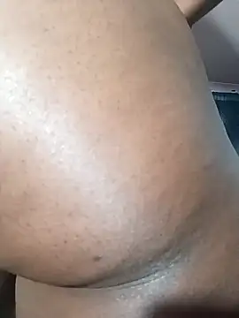 Snapshot of Wildblack22 chatting on January 2025 05:48:02 AM Wildblack22 online show from January 2025 05:48:02 AM