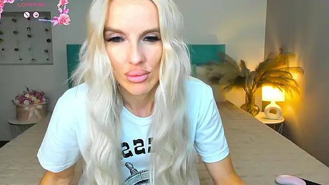 Lana kitty   online show from September 2025 09:15:01 PM