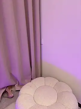 Selenaaaaa- online show from March 2025 07:58:02 PM