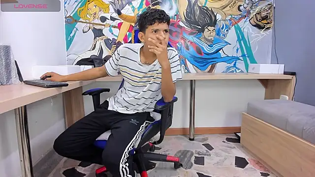 Snapshot of Jeffry_wolvess chatting on January 2025 12:48:02 PM Jeffry wolvess online show from January 2025 12:48:02 PM