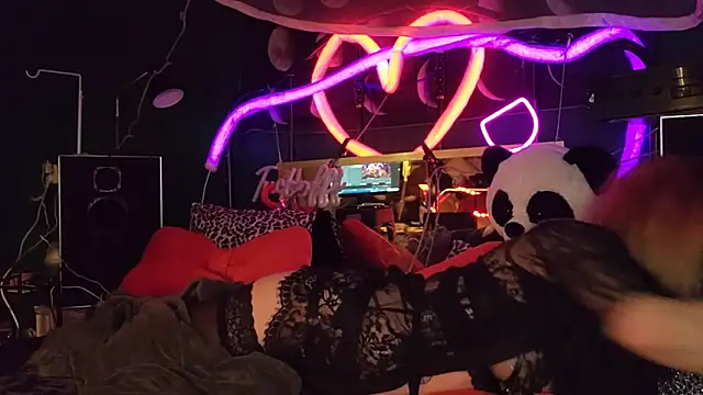 anonymouszN online show from February 2025 09:29:01 PM