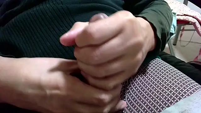 Snapshot of chome_suke chatting on November 2025 02:06:01 PM chome suke online show from November 2025 02:06:01 PM