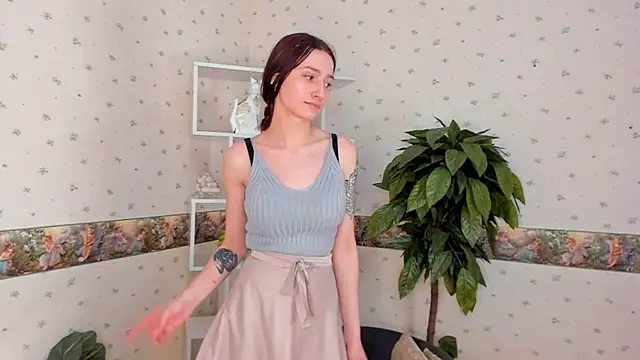 Snapshot of DarlineFrake chatting on December 2024 07:39:02 AM DarlineFrake online show from December 2024 07:39:02 AM