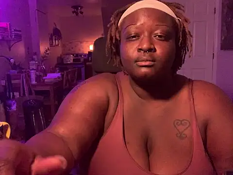 Snapshot of BigKittyRaven chatting on December 2024 05:20:02 AM BigKittyRaven online show from December 2024 05:20:02 AM