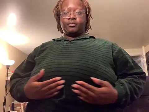 Snapshot of BigKittyRaven chatting on December 2024 08:21:02 PM BigKittyRaven online show from December 2024 08:21:02 PM