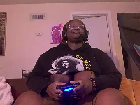 Snapshot of BigKittyRaven chatting on February 2025 07:23:01 AM BigKittyRaven online show from February 2025 07:23:01 AM