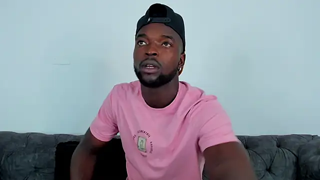 Snapshot of Dylan_Taylor chatting on October 2025 04:16:02 AM Dylan Taylor online show from October 2025 04:16:02 AM