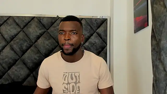 Snapshot of Dylan_Taylor chatting on November 2025 02:21:01 AM Dylan Taylor online show from November 2025 02:21:01 AM