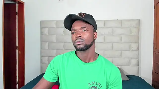 Snapshot of Dylan_Taylor chatting on November 2025 12:20:01 PM Dylan Taylor online show from November 2025 12:20:01 PM