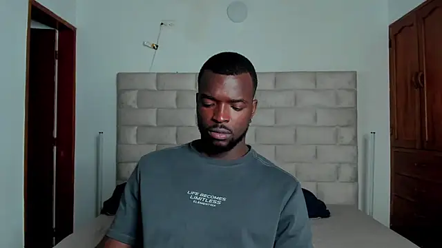 Snapshot of Dylan_Taylor chatting on December 2025 12:25:02 PM Dylan Taylor online show from December 2025 12:25:02 PM