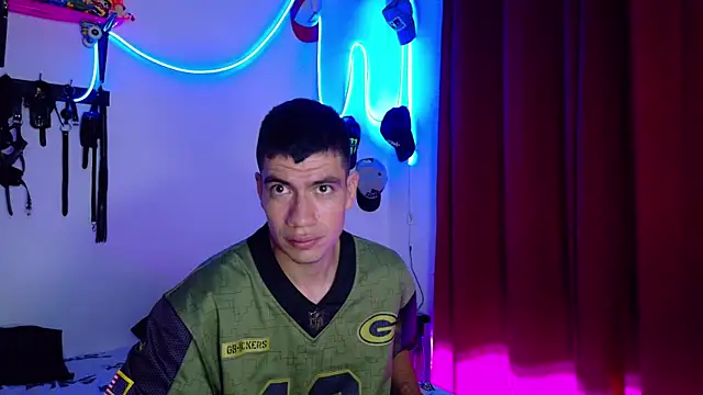 Snapshot of Nymphobuddies chatting on February 2025 02:08:01 AM Nymphobuddies online show from February 2025 02:08:01 AM