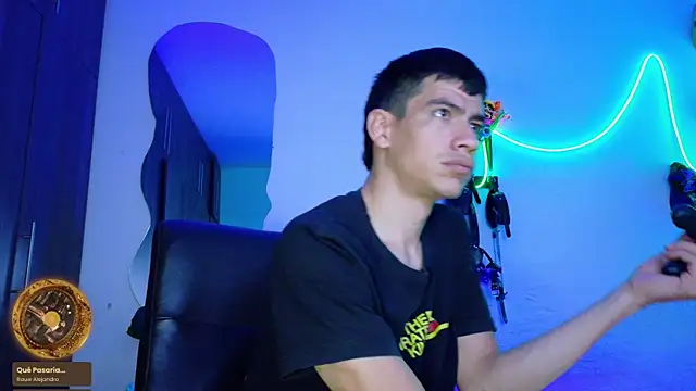 Snapshot of Nymphobuddies chatting on March 2025 04:15:02 AM Nymphobuddies online show from March 2025 04:15:02 AM