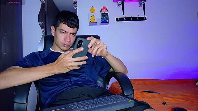 Snapshot of Nymphobuddies chatting on September 2025 09:58:01 PM Nymphobuddies online show from September 2025 09:58:01 PM