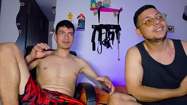 Snapshot of Nymphobuddies chatting on October 2025 10:52:02 PM Nymphobuddies online show from October 2025 10:52:02 PM