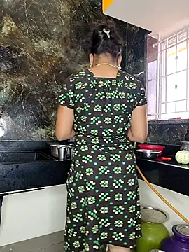 Snapshot of Tamil_Shalini_Lustyy chatting on November 2025 01:37:02 AM Tamil Shalini Lustyy online show from November 2025 01:37:02 AM