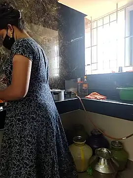 Tamil Shalini Lustyy online show from April 2026 03:54:02 AM