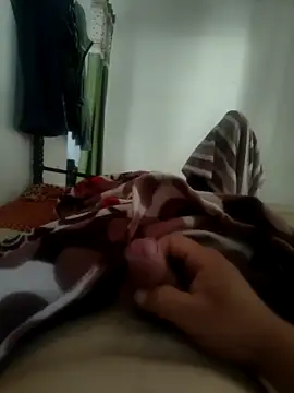 Snapshot of shale26 chatting on March 2025 03:31:01 AM shale26 online show from March 2025 03:31:01 AM