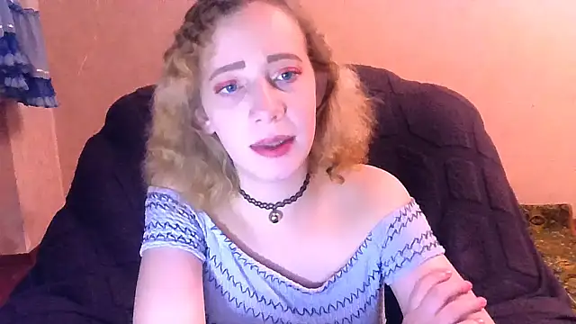 Snapshot of MelxMellie chatting on January 2025 10:19:01 PM MelxMellie online show from January 2025 10:19:01 PM