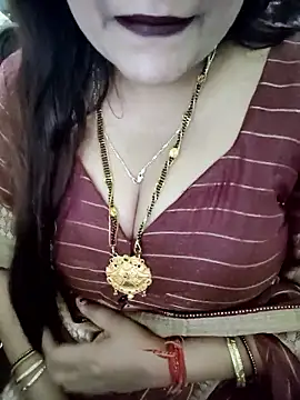 Snapshot of Mayuri77 chatting on November 2025 06:52:02 PM Mayuri77 online show from November 2025 06:52:02 PM