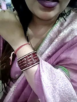 Snapshot of Mayuri77 chatting on July 2026 06:22:02 AM Mayuri77 online show from July 2026 06:22:02 AM