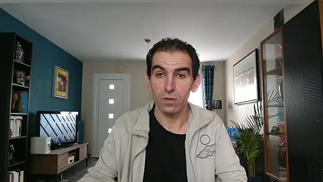 Snapshot of Samir_44200 chatting on January 2025 01:28:01 PM Samir 44200 online show from January 2025 01:28:01 PM