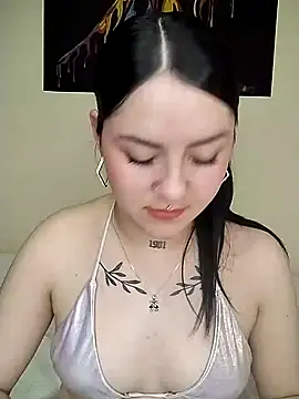 Snapshot of Emily-Hott- chatting on December 2024 09:26:02 PM Emily-Hott- online show from December 2024 09:26:02 PM