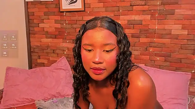 Snapshot of emmamillher chatting on February 2025 09:58:02 PM emmamillher online show from February 2025 09:58:02 PM