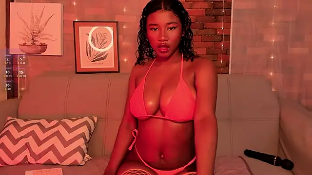 Snapshot of emmamillher chatting on March 2025 05:36:01 PM emmamillher online show from March 2025 05:36:01 PM