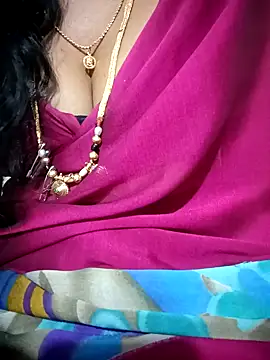 Snapshot of Cute-chinny chatting on February 2025 02:45:02 PM Cute-chinny online show from February 2025 02:45:02 PM