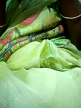 Snapshot of Cute-chinny chatting on February 2025 05:53:02 PM Cute-chinny online show from February 2025 05:53:02 PM