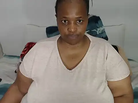 Snapshot of BootyDiva5 chatting on February 2025 06:04:02 PM BootyDiva5 online show from February 2025 06:04:02 PM