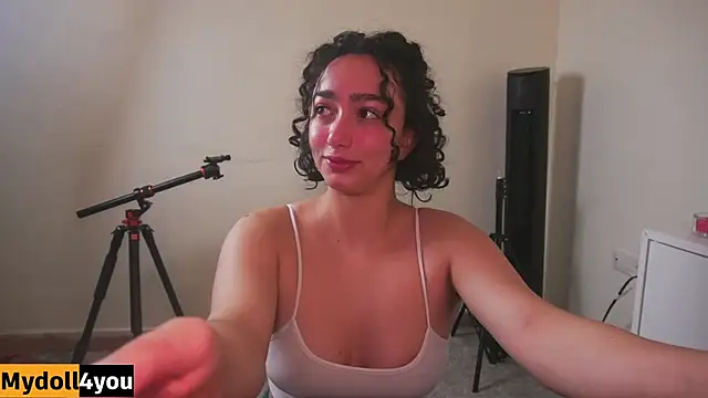 Snapshot of Doll4you_ chatting on March 2025 09:44:01 AM Doll4you online show from March 2025 09:44:01 AM