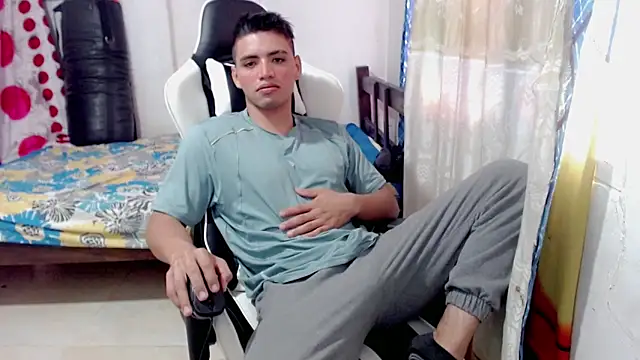 danilo302209 online show from January 2025 02:15:02 PM