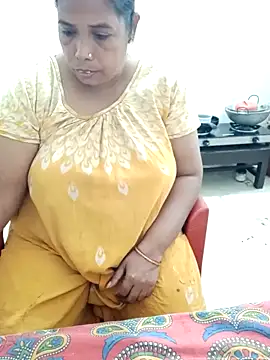 Hotty-rumi online show from December 2025 12:03:02 PM