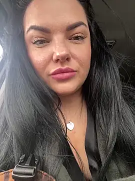 Amie Hill online show from November 2025 08:15:02 AM