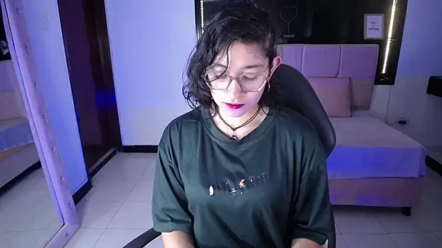 Snapshot of Lili_Gomez_ chatting on September 2025 10:59:01 AM Lili Gomez online show from September 2025 10:59:01 AM