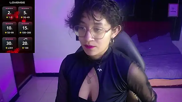Snapshot of Lili_Gomez_ chatting on October 2025 10:03:02 AM Lili Gomez online show from October 2025 10:03:02 AM