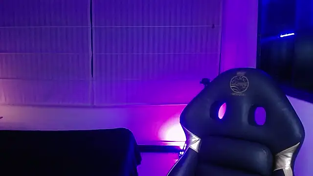 Snapshot of Lili_Gomez_ chatting on November 2025 01:34:01 PM Lili Gomez online show from November 2025 01:34:01 PM