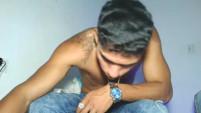 maximo vega newv online show from March 2026 10:20:01 PM