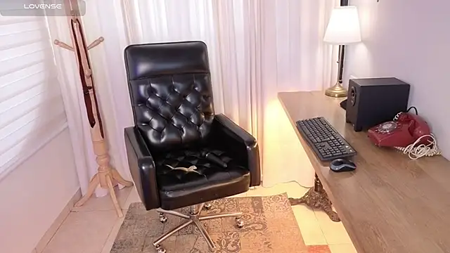 Pamela Johnsonn online show from April 2026 07:58:01 PM