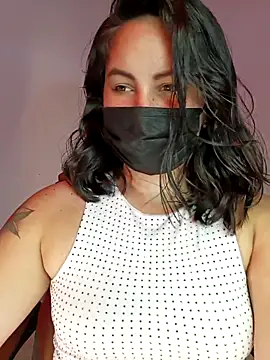 Snapshot of Aiunii1 chatting on November 2025 01:43:03 PM Aiunii1 online show from November 2025 01:43:03 PM