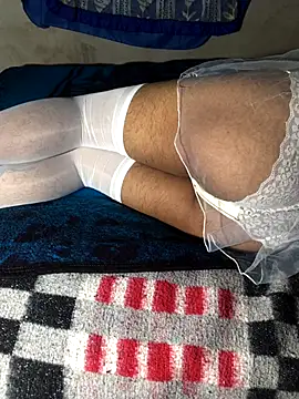 manuamador online show from October 2025 03:58:02 AM