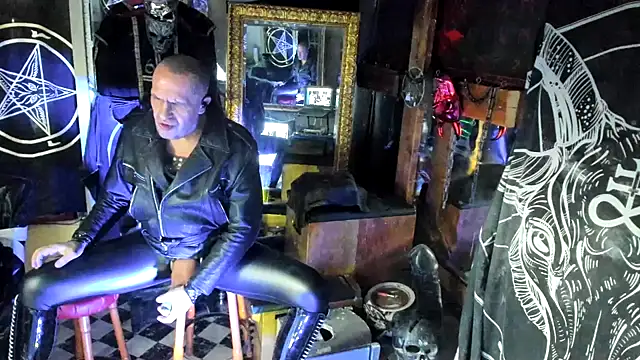 BULGEDEMON online show from November 2025 02:20:01 PM