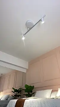 SHARONN     online show from February 2026 07:13:01 AM