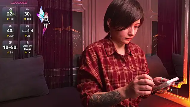 Ishtar Divine online show from December 2025 03:21:02 PM