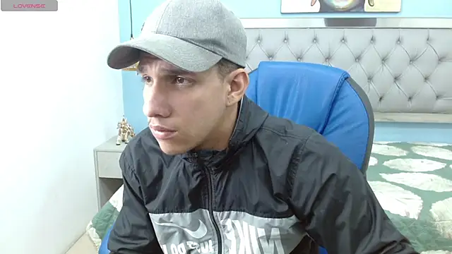 Snapshot of Jheidertwink chatting on December 2024 06:35:02 AM Jheidertwink online show from December 2024 06:35:02 AM