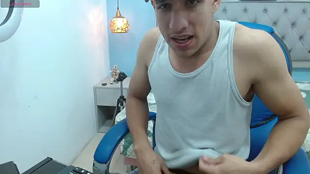 Snapshot of Jheidertwink chatting on December 2024 03:36:02 AM Jheidertwink online show from December 2024 03:36:02 AM